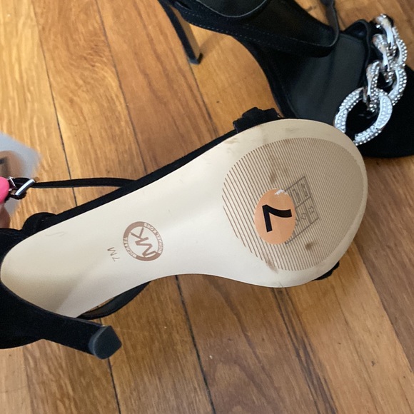 NIB Michael Kors Black Heels - Picture 3 of 6